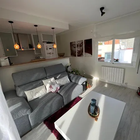 Botanic Terrace In Apartment Castelldefels